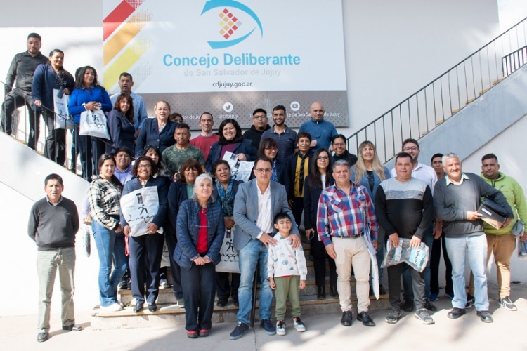 Entrega de uniformes al personal del Concejo Deliberante