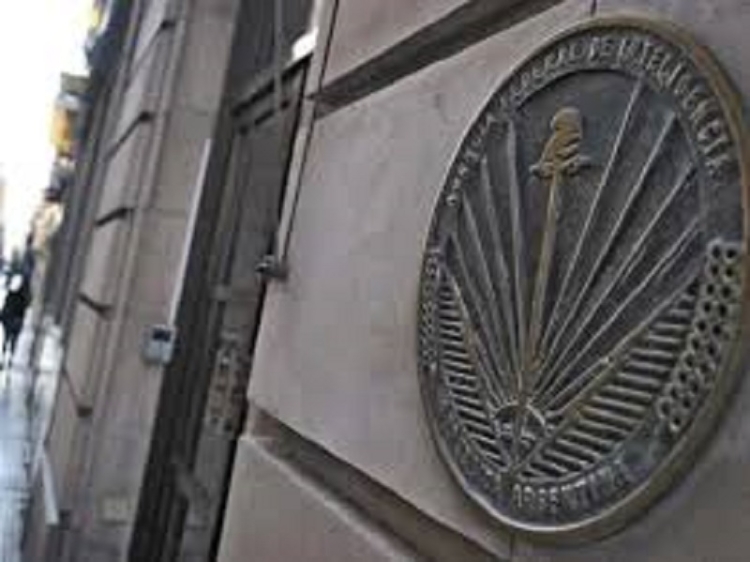 Milei orden&oacute; la disoluci&oacute;n de la Agencia Federal de Inteligencia y reflota la SIDE