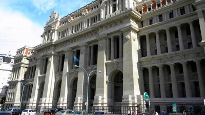 Dictaron el primer rechazo al planteo de una medida cautelar contra la totalidad del DNU