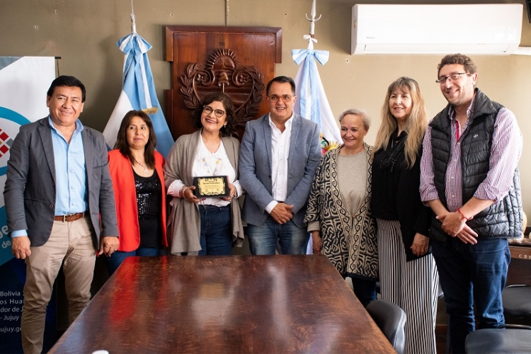 Distinguieron a la periodista Claudia Figueroa