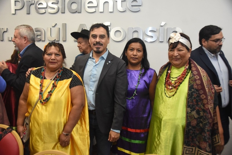 Diputados recibieron a Comunidades Guaran&iacute;es del Ramal