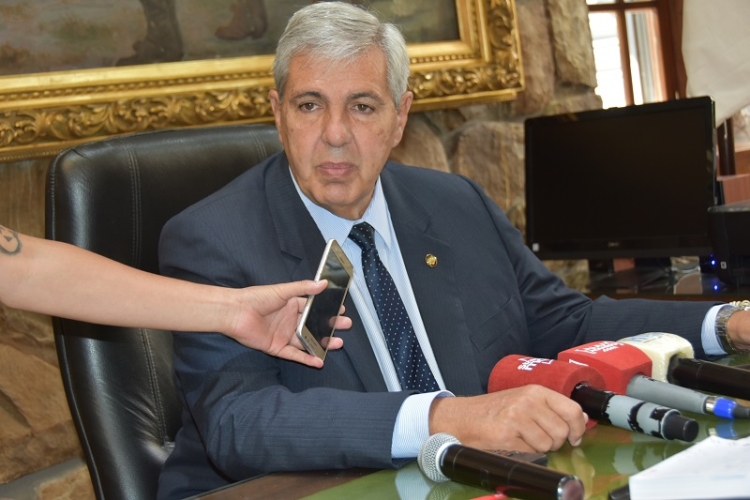 Se posterg&oacute; hasta el lunes 10 el inicio de sesiones de la legislatura