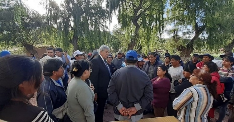 El Comit&eacute; de Emergencia entreg&oacute; a los pobladores de &ldquo;El Perchel&rdquo; agua potable, pa&ntilde;ales, ropa y elementos de limpieza