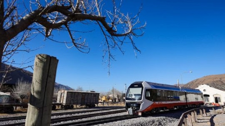 Los servicios del Tren Solar se cumplen con normalidad