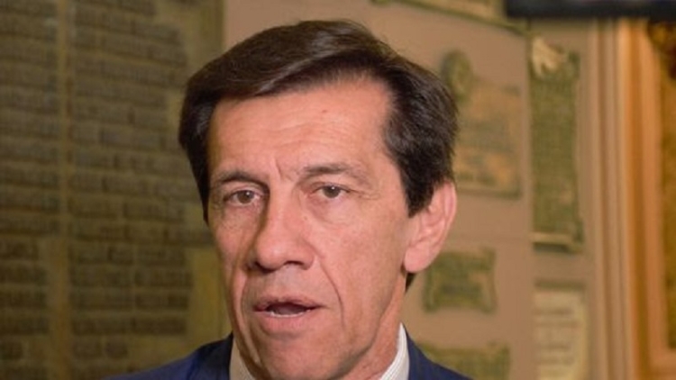 Sadir anunci&oacute; el pago de un bono a estatales y la restituci&oacute;n del Incentivo Docente