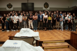 Estudiantes del colegio Mart&iacute;n Pescador recorrieron la legislatura