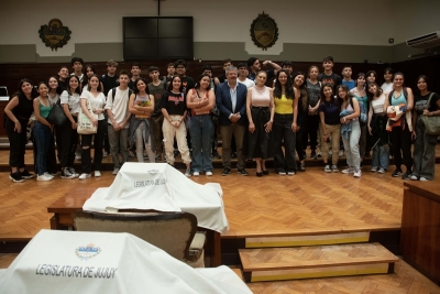 Estudiantes del colegio Mart&iacute;n Pescador recorrieron la legislatura