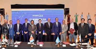 Francos particip&oacute; de una reuni&oacute;n de gobernadores del norte con la mira puesta en la Ley Bases y el Pacto de Mayo