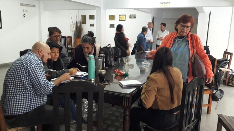 Candidatos a ediles de capital por el frente justicialista recorren la ciudad