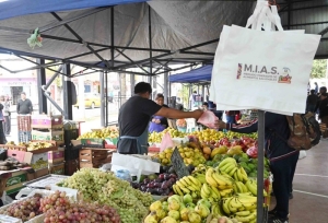 La Municipalidad puso en marcha el Mercado Itinerante de Alimentaci&oacute;n Saludables (MIAS)