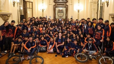 Sadir: "El deporte es una pol&iacute;tica p&uacute;blica primordial"