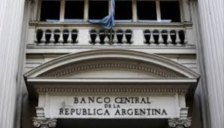 Bancos expresaron su respaldo a las medidas anunciadas por Caputo