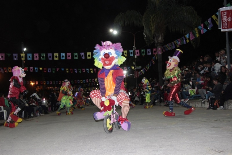 Palpal&aacute; se viste de carnaval para toda la familia