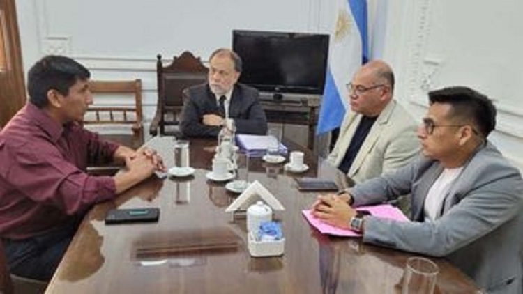 &Aacute;lvarez Garc&iacute;a recibi&oacute; al normalizador de UTA Seccional Jujuy