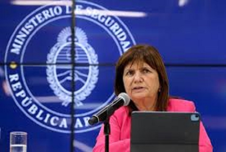 Patricia Bullrich presenta la Ley Antibarras con el objetivo de endurecer penas