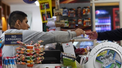 Las ventas en los comercios minoristas cayeron en octubre 14,9%, seg&uacute;n la CAME