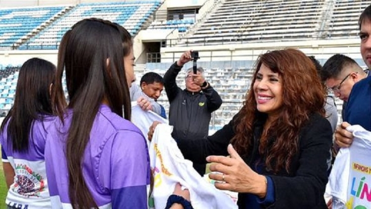 Promocionan la L&iacute;nea 102 en la Fiesta Nacional de los Estudiantes