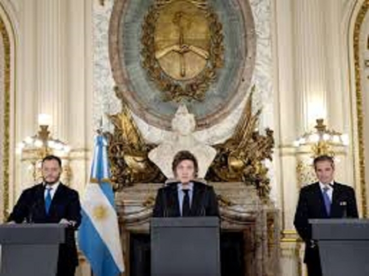 Milei al anunciar el Plan Nuclear Argentino: "La energ&iacute;a nuclear tendr&aacute; su retorno triunfal"
