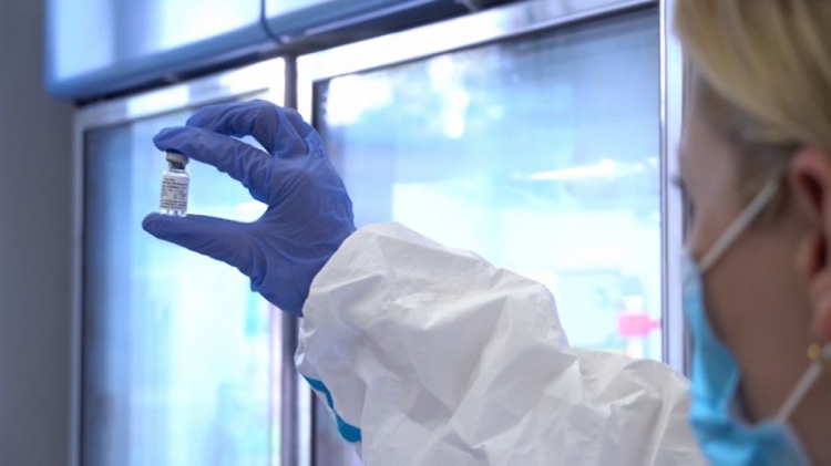 Argentina podr&aacute; producir la Sputnik V en el pa&iacute;s