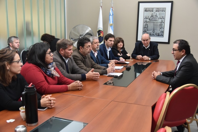Despacho favorable al pedido de acuerdo para designar dos jueces de control en san salvador