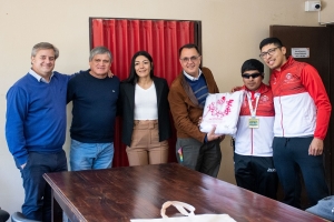 Entrega de indumentaria a deportista paral&iacute;mpico que representar&aacute; a Jujuy