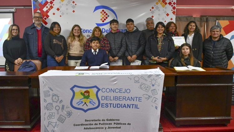 Entregaron certificados a estudiantes del Olga Aredez