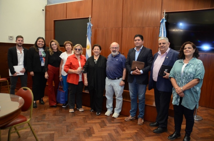 La Comisi&oacute;n de Educaci&oacute;n recibi&oacute; a Betina Siufi y al catedr&aacute;tico Miguel &Aacute;ngel Zabalza