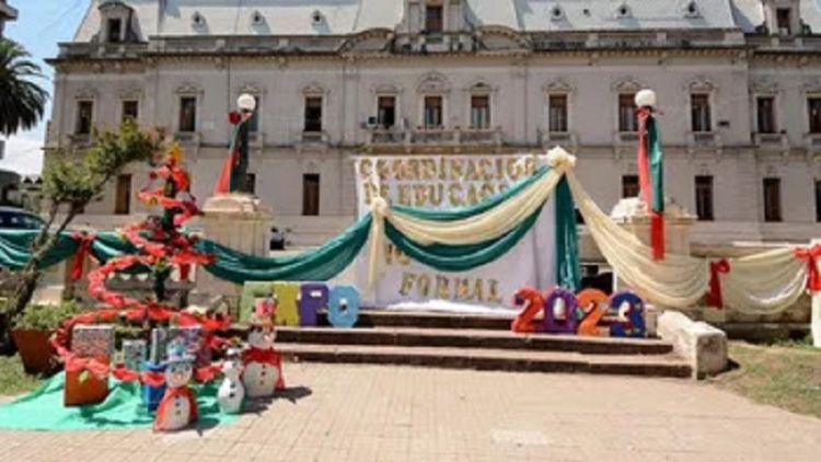 Plaza Espa&ntilde;a: Exitosa Expo 2023 de Educaci&oacute;n No Formal