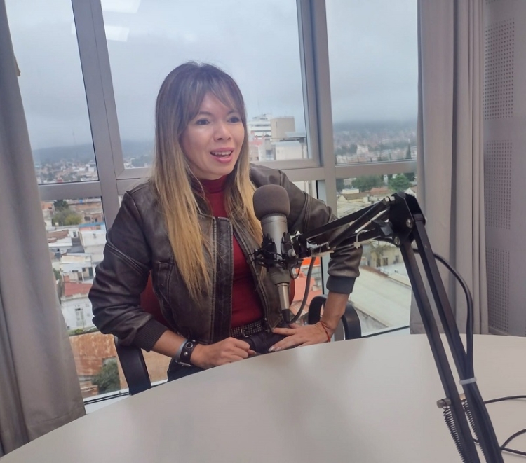 Daniela Velez: &ldquo;necesitamos legisladores que esten al lado de la gente&rdquo;