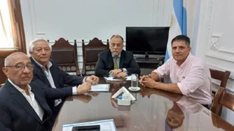 &Aacute;lvarez Garc&iacute;a y Ficoseco analizaron la dif&iacute;cil situaci&oacute;n financiera de Perico