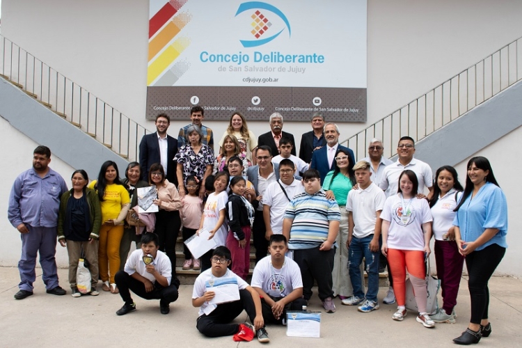 Distinguieron a atletas de la Asociaci&oacute;n Todos Juntos