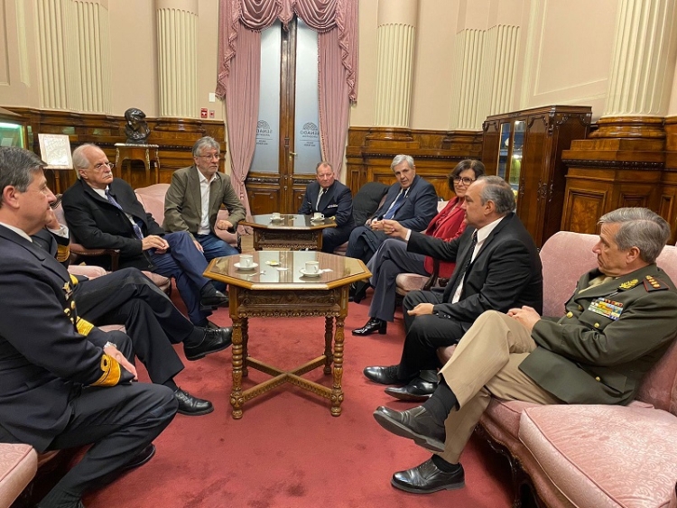 Haquim rindi&oacute; homenaje a la tripulaci&oacute;n del ARA San Juan