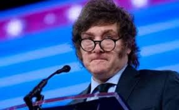 Milei reflota sus cr&iacute;ticas contra Pedro S&aacute;nchez y apunta contra periodistas argentinos