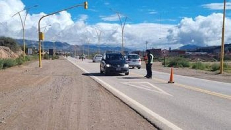 Se intensifican los controles vehiculares en las rutas juje&ntilde;as
