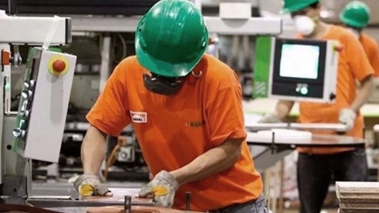 Baja interanual del 3,6% en la actividad industrial y del 4,5% en la construcci&oacute;n
