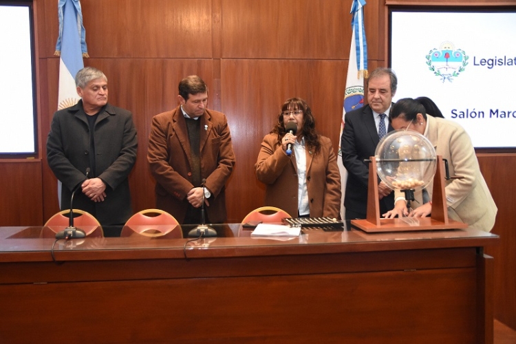 La Legislatura y APL Jujuy sortearon el orden de prelaci&oacute;n de los aspirantes a viviendas