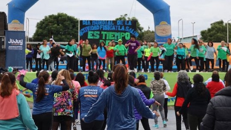M&aacute;s de 2.000 personas participaron de la jornada por el D&iacute;a Mundial de la Actividad F&iacute;sica y la Salud