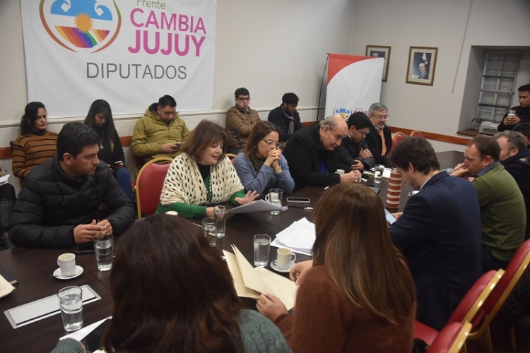 La Comisi&oacute;n de Legislaci&oacute;n General dio despacho a varios proyectos de ley