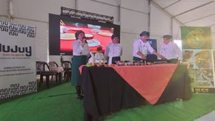 M&aacute;s de 140 carreras conforman la oferta educativa p&uacute;blica, gratuita e innovadora