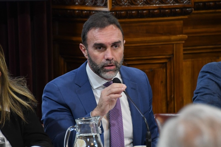 Ficha limpia: para Atauche es la &ldquo;oportunidad de hacer historia&rdquo;