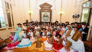 Se conmemor&oacute; el D&iacute;a de la Tradici&oacute;n en el Sal&oacute;n de la Bandera