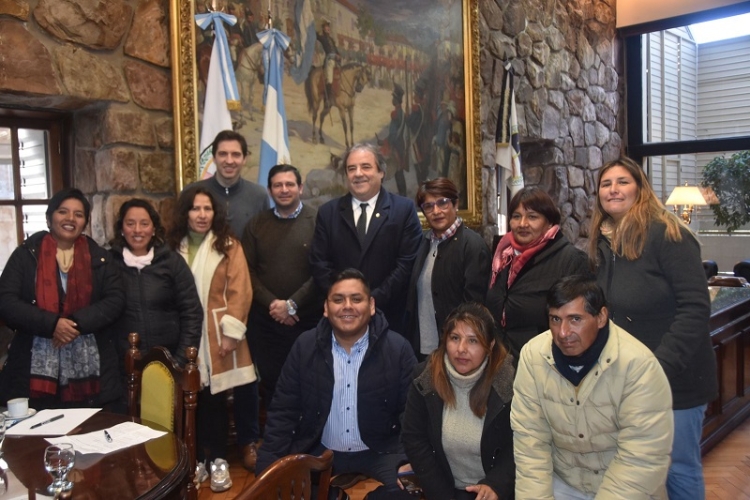 El Vicegobernador se reuni&oacute; con referentes de Centros Vecinales de Alto Comedero