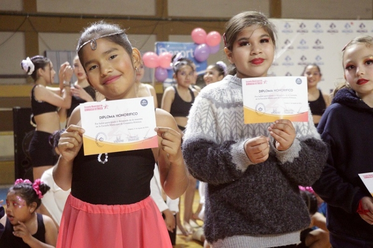 Palpal&aacute;: gimnasia r&iacute;tmica en escena, un espacio de formaci&oacute;n y confraternizaci&oacute;n