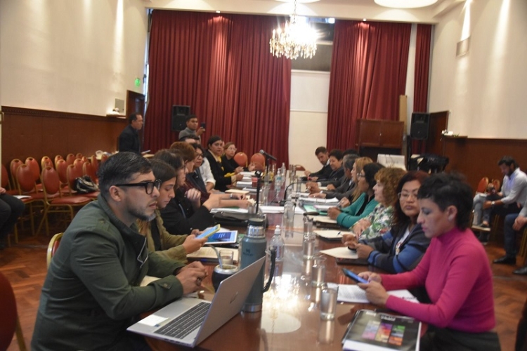 La Comisi&oacute;n de Ambiente recibi&oacute; el informe de gesti&oacute;n del Ministerio de Ambiente y Cambio Clim&aacute;tico