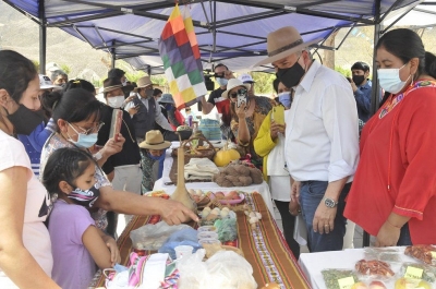 Comunidades quebrade&ntilde;as recibieron equipos e insumos de trabajo