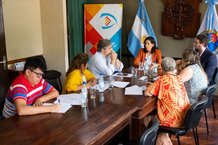 Concejales se reunieron con la Secretaria de Hacienda, Agustina Apaza