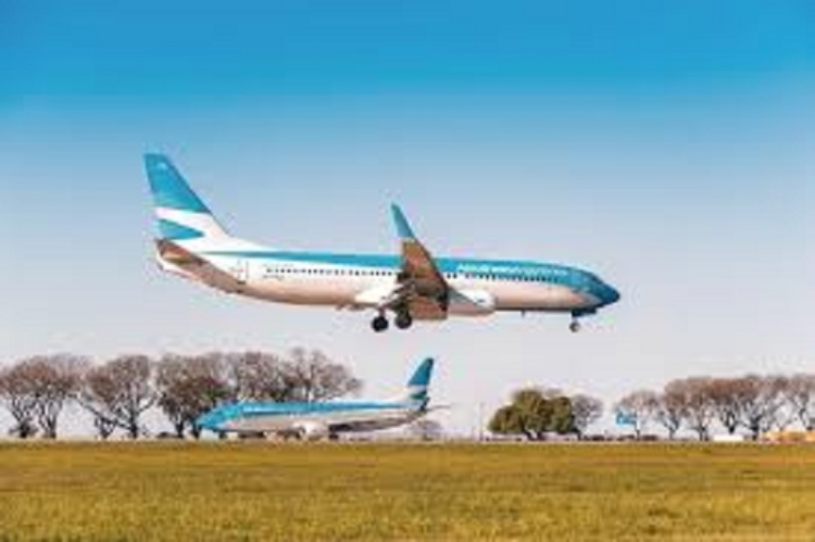 El Gobierno desactiv&oacute; el paro de pilotos y se salvaron las vacaciones