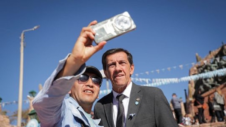 En el D&iacute;a de la Independencia, Sadir llam&oacute; a "trabajar por una Patria unida"