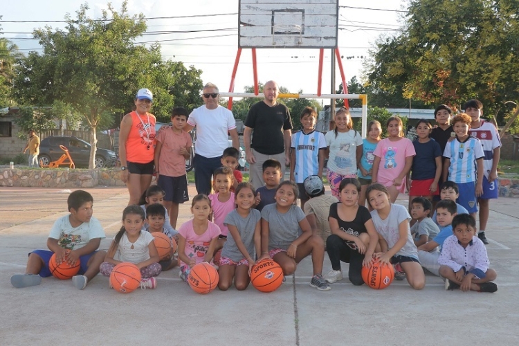 Promovemos la salud y sociabilizaci&oacute;n de las infancias mediante escuelas deportivas municipales barriales