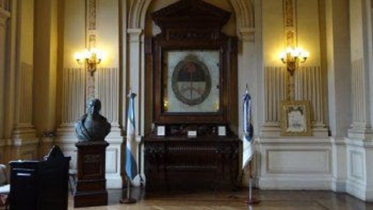 Declaran al 2025 como a&ntilde;o al Reconocimiento de la Bandera Nacional de la Libertad Civil como s&iacute;mbolo patrio